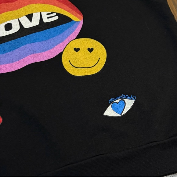 Lauren Moshi Anela Sweatshirt Love Collage Onyx - Picture 9 of 12